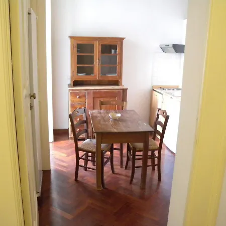 Maison Rococo * מרטינה פרנקה