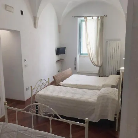 Maison Rococo * 马丁纳弗兰卡