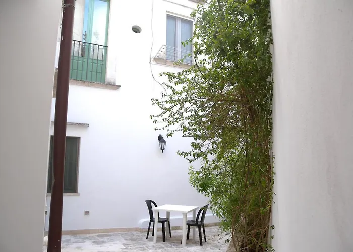 Maison Rococo * מרטינה פרנקה